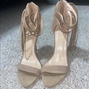 Nude fringe heels